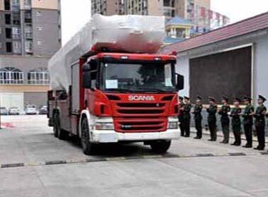 55米登高平台斯堪尼亚消防车正式入驻百色