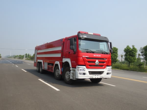 “巨无霸”25吨消防车发往西藏