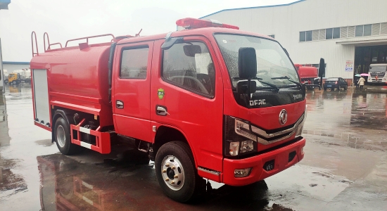 国六东风3.5吨消防洒水车
