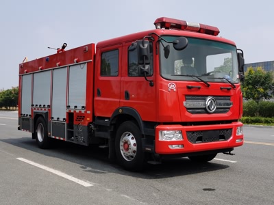 国六东风7吨水罐消防车