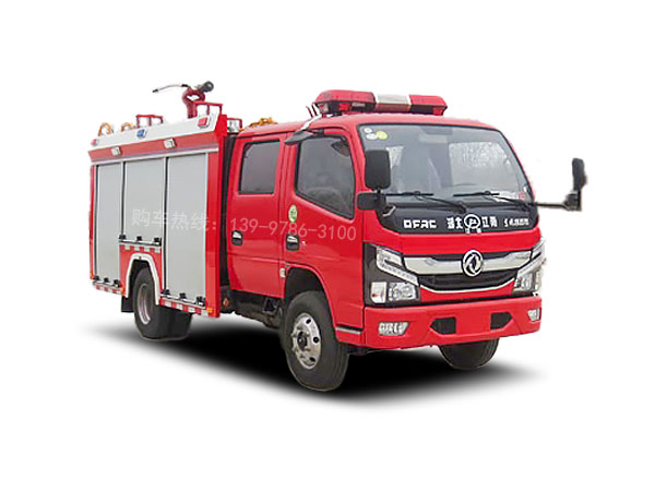 国六多利卡2.5吨水罐消防车