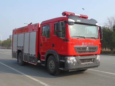 国六豪沃6吨水罐消防车