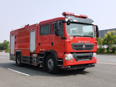 豪沃8吨水罐（泡沫）消防车